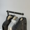Вешалка Лофт Г- образная напольная на ножках с подиумом и декором черная